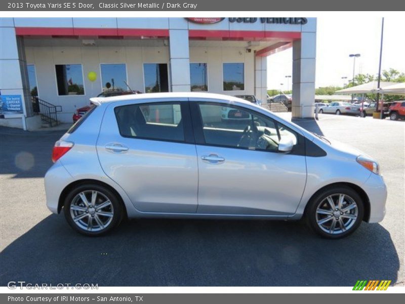 Classic Silver Metallic / Dark Gray 2013 Toyota Yaris SE 5 Door