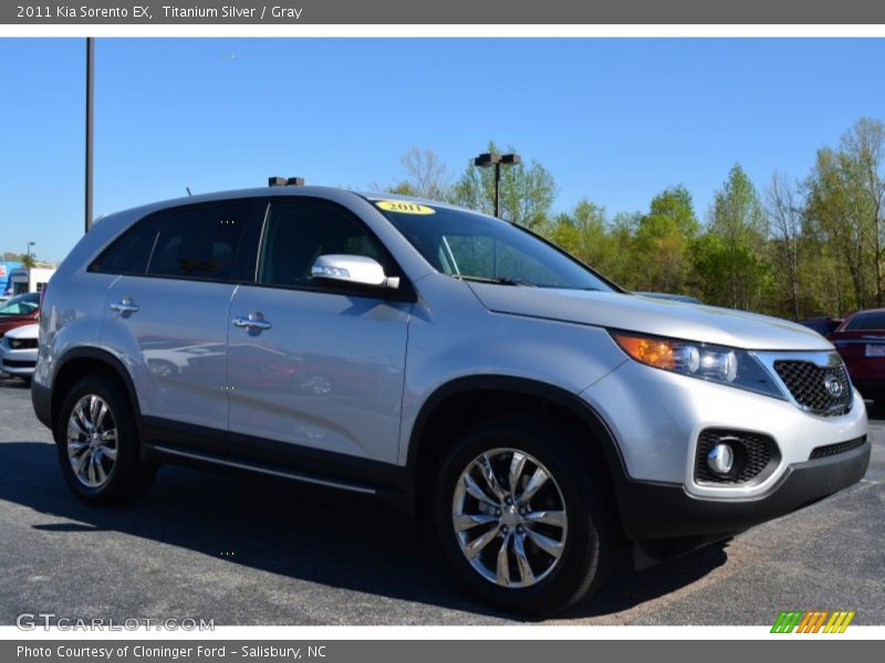 Titanium Silver / Gray 2011 Kia Sorento EX