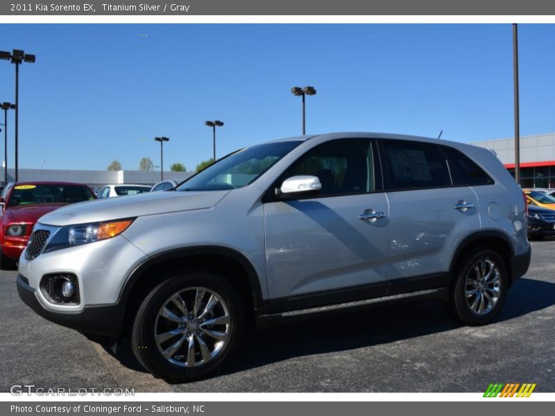 Titanium Silver / Gray 2011 Kia Sorento EX