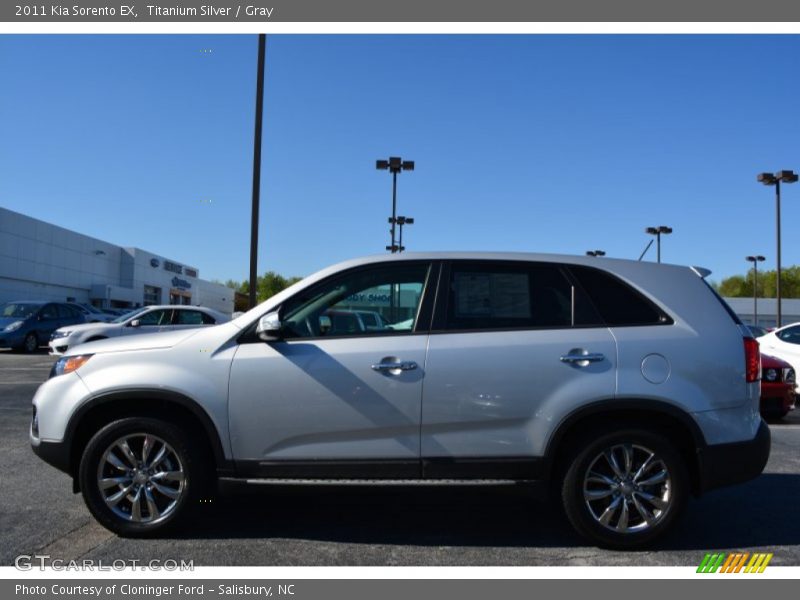 Titanium Silver / Gray 2011 Kia Sorento EX