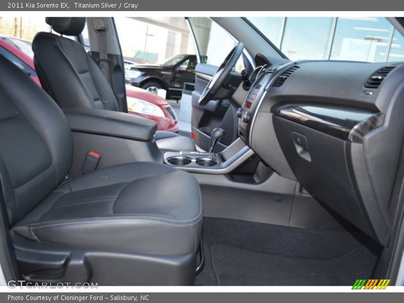 Titanium Silver / Gray 2011 Kia Sorento EX