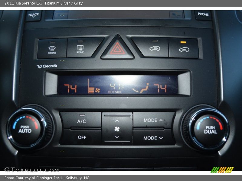 Titanium Silver / Gray 2011 Kia Sorento EX