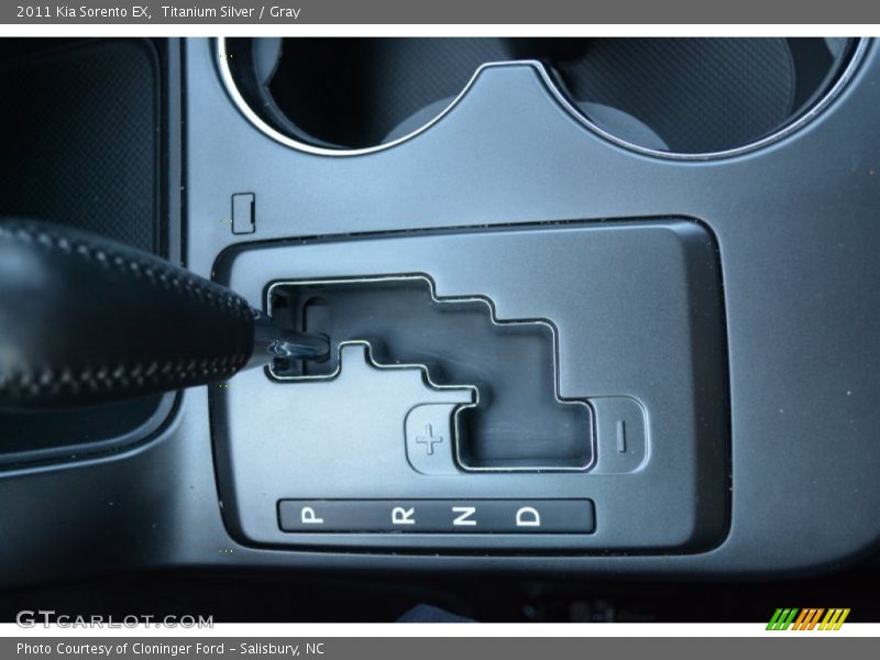 Titanium Silver / Gray 2011 Kia Sorento EX