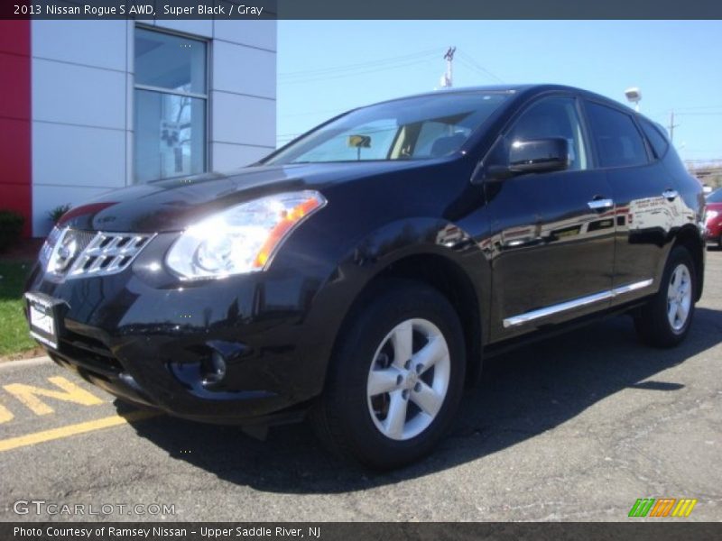 Super Black / Gray 2013 Nissan Rogue S AWD