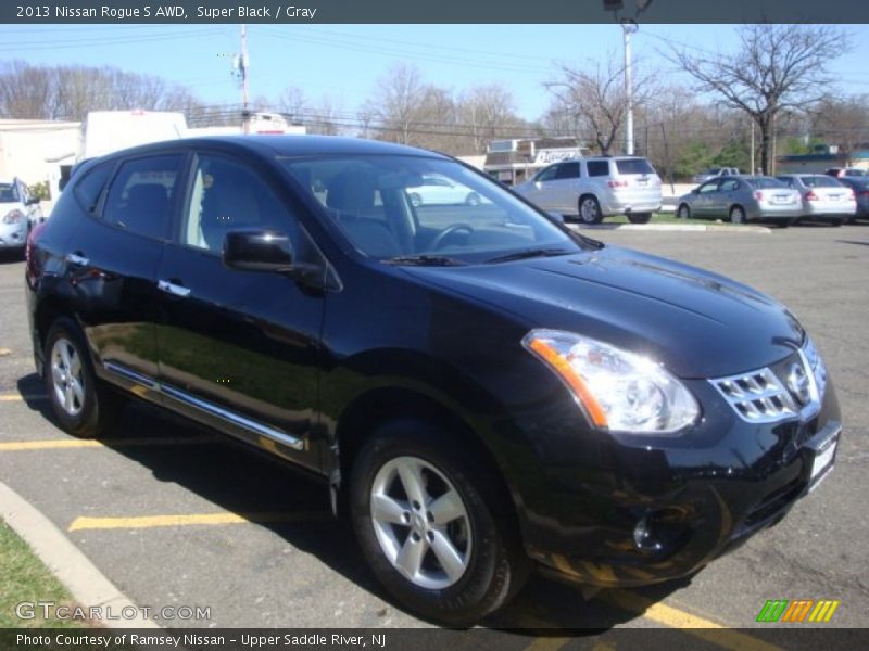 Super Black / Gray 2013 Nissan Rogue S AWD