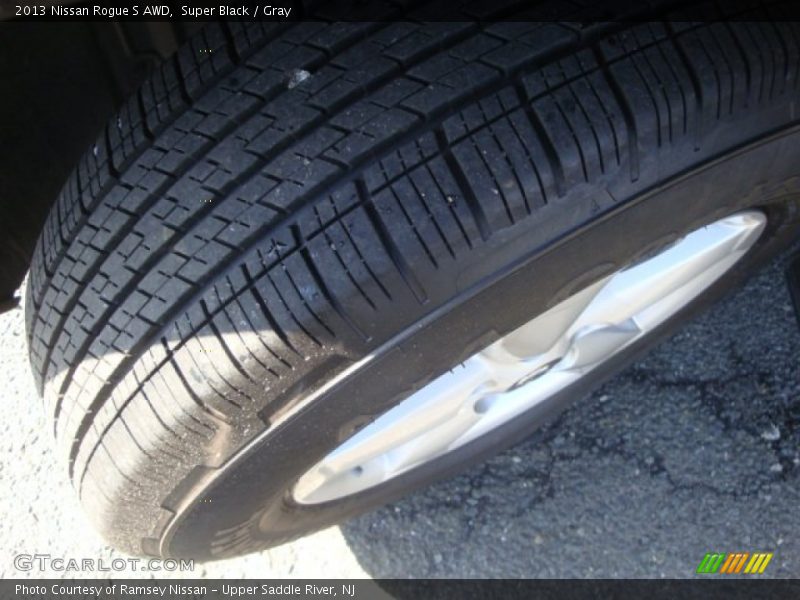 Super Black / Gray 2013 Nissan Rogue S AWD