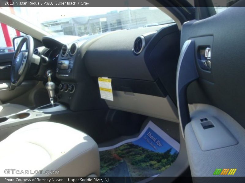 Super Black / Gray 2013 Nissan Rogue S AWD