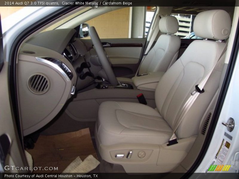 Front Seat of 2014 Q7 3.0 TFSI quattro
