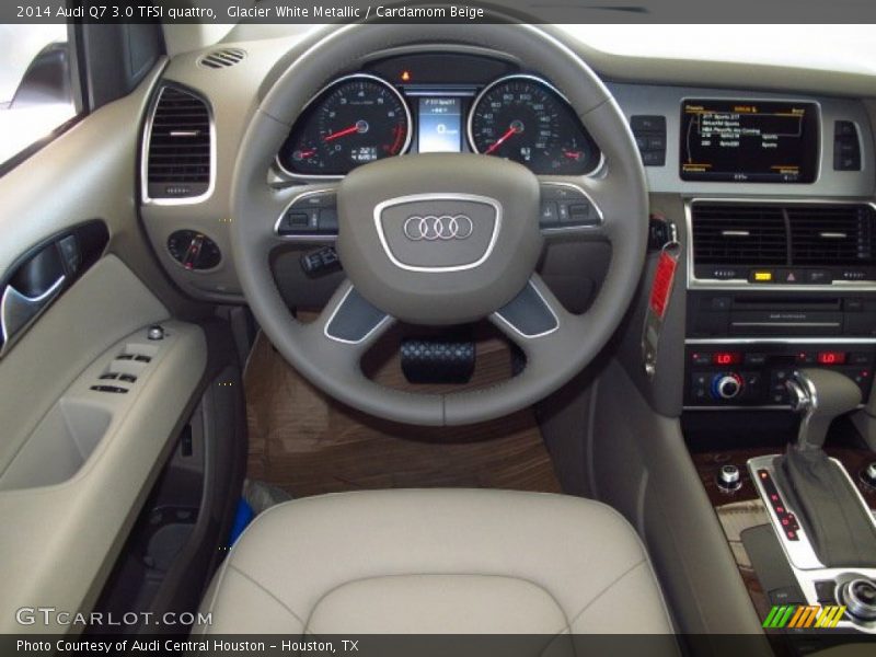 Dashboard of 2014 Q7 3.0 TFSI quattro