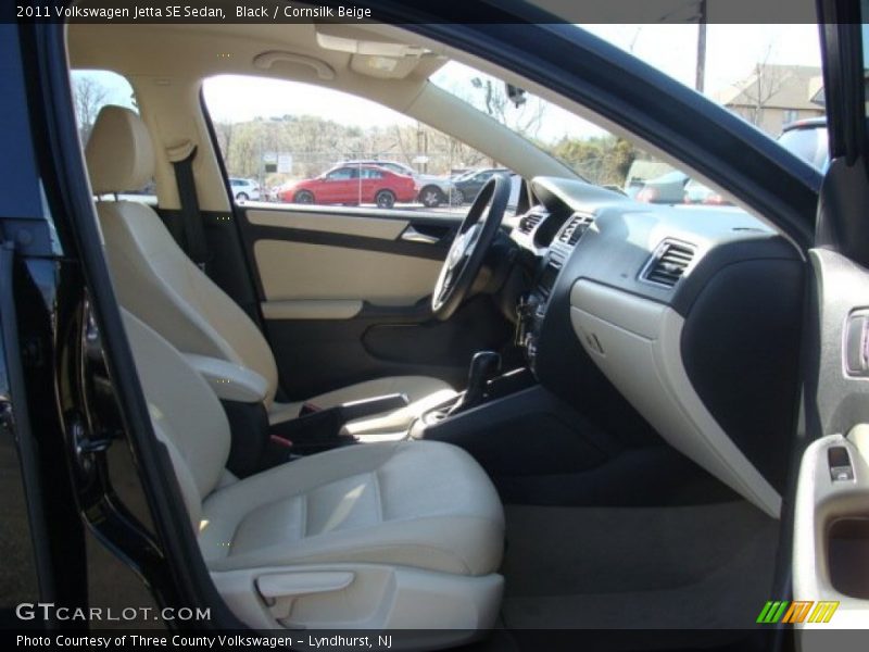 Black / Cornsilk Beige 2011 Volkswagen Jetta SE Sedan