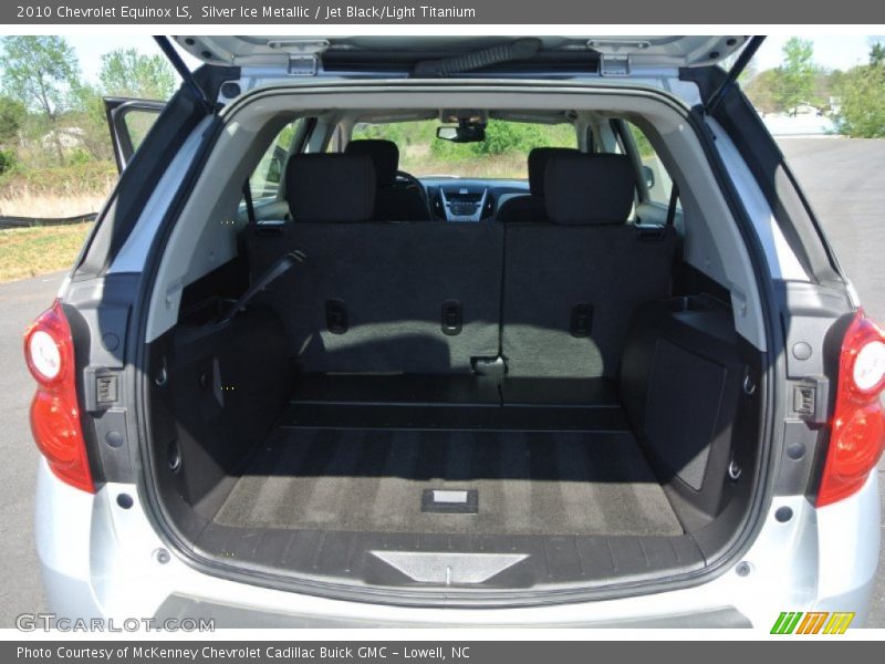 Silver Ice Metallic / Jet Black/Light Titanium 2010 Chevrolet Equinox LS