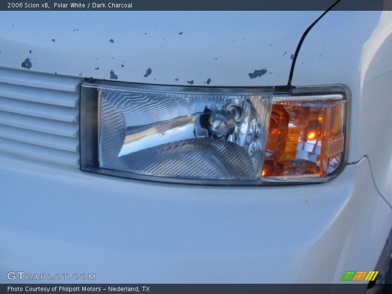 Polar White / Dark Charcoal 2006 Scion xB