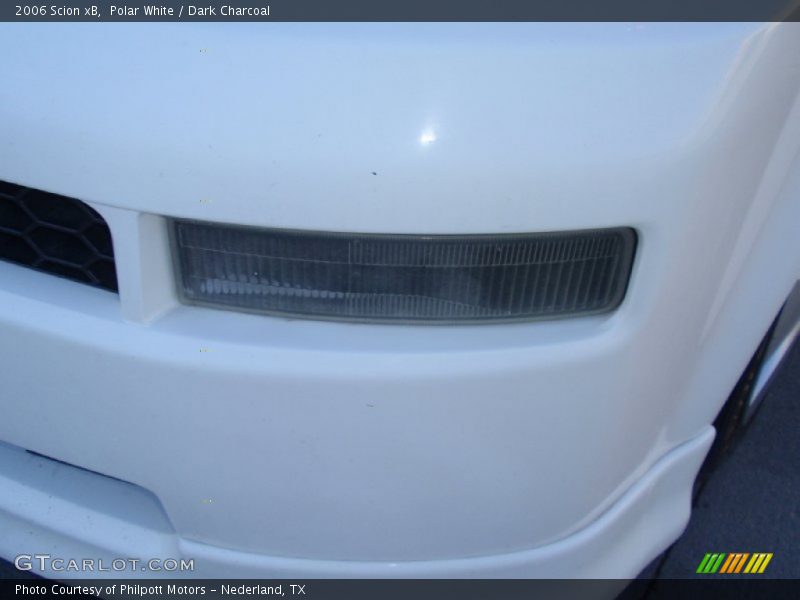 Polar White / Dark Charcoal 2006 Scion xB