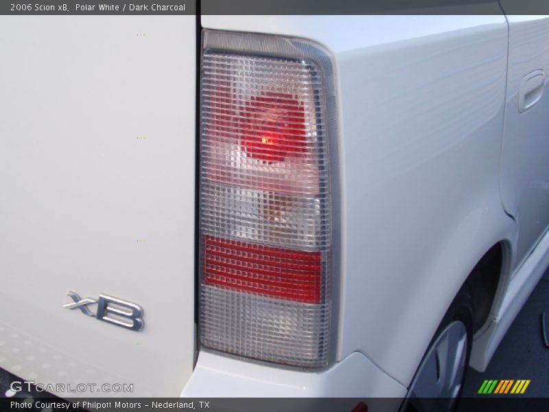 Polar White / Dark Charcoal 2006 Scion xB