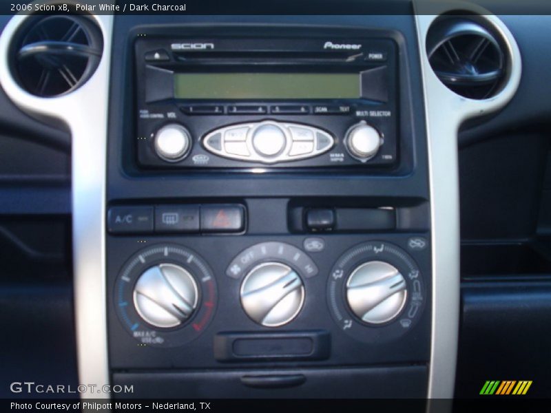 Polar White / Dark Charcoal 2006 Scion xB