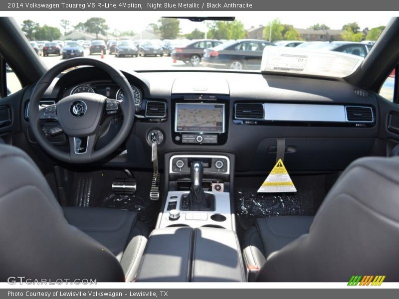 Dashboard of 2014 Touareg V6 R-Line 4Motion