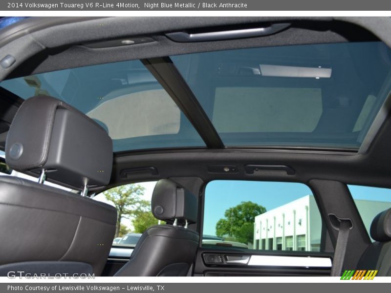 Sunroof of 2014 Touareg V6 R-Line 4Motion