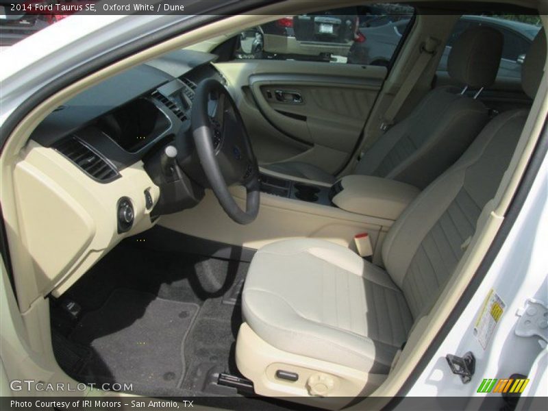 Oxford White / Dune 2014 Ford Taurus SE