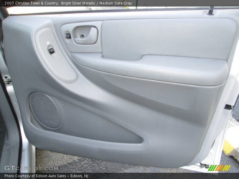 Bright Silver Metallic / Medium Slate Gray 2007 Chrysler Town & Country