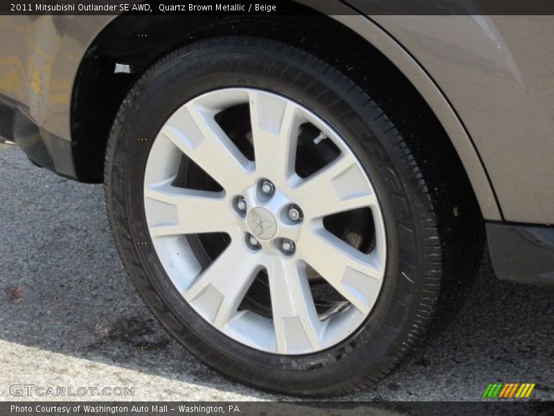 Quartz Brown Metallic / Beige 2011 Mitsubishi Outlander SE AWD