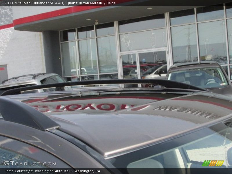 Quartz Brown Metallic / Beige 2011 Mitsubishi Outlander SE AWD