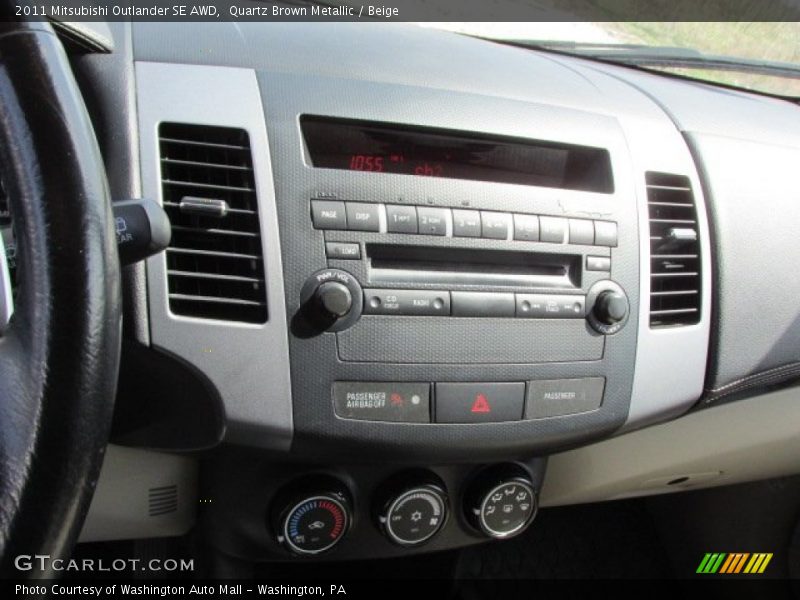 Quartz Brown Metallic / Beige 2011 Mitsubishi Outlander SE AWD