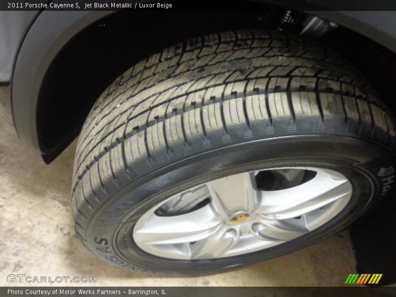 Jet Black Metallic / Luxor Beige 2011 Porsche Cayenne S