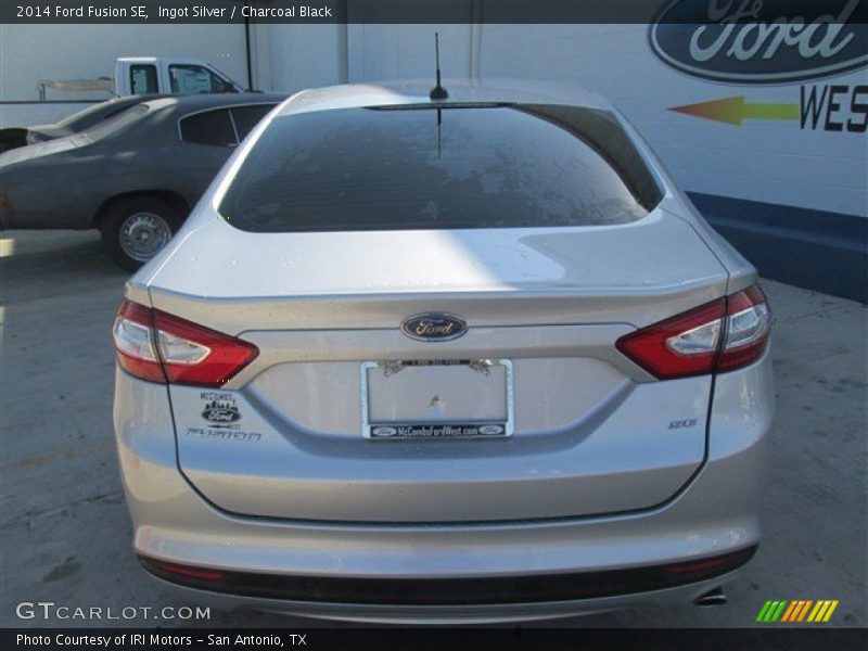 Ingot Silver / Charcoal Black 2014 Ford Fusion SE