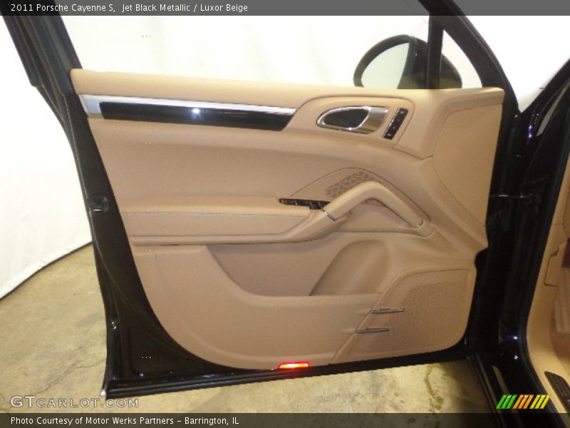 Jet Black Metallic / Luxor Beige 2011 Porsche Cayenne S