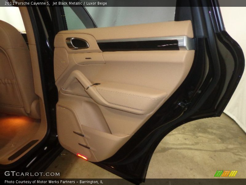 Jet Black Metallic / Luxor Beige 2011 Porsche Cayenne S