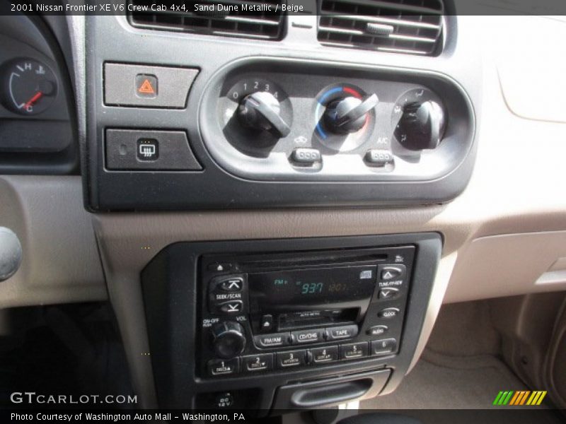 Sand Dune Metallic / Beige 2001 Nissan Frontier XE V6 Crew Cab 4x4