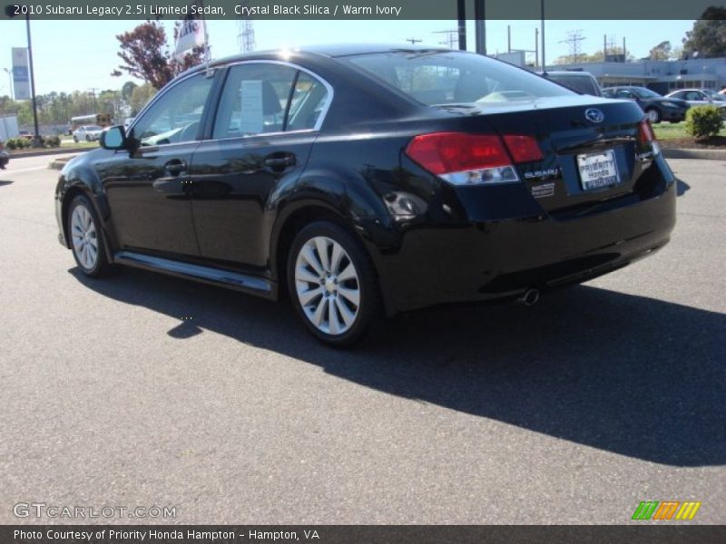 Crystal Black Silica / Warm Ivory 2010 Subaru Legacy 2.5i Limited Sedan