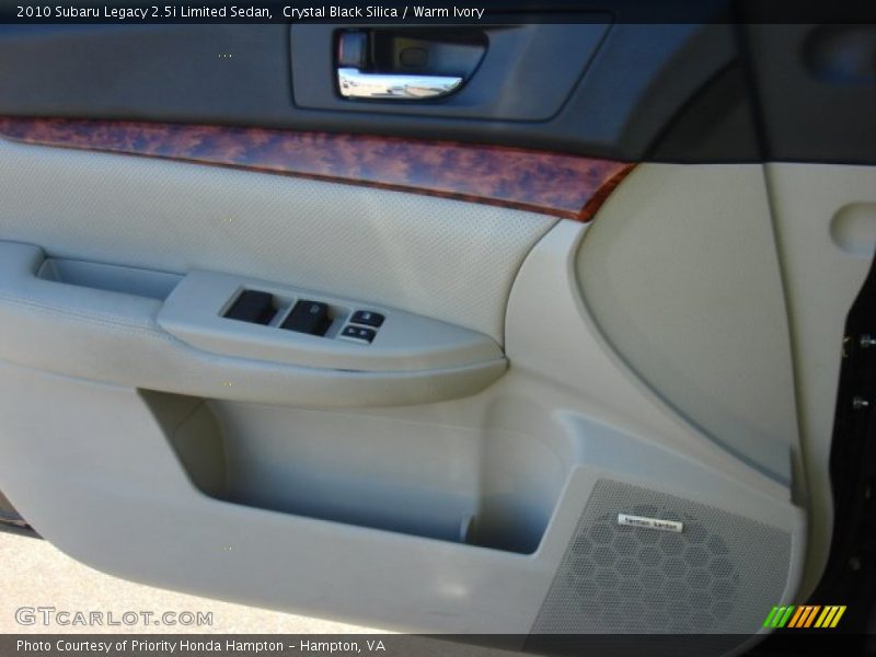 Crystal Black Silica / Warm Ivory 2010 Subaru Legacy 2.5i Limited Sedan