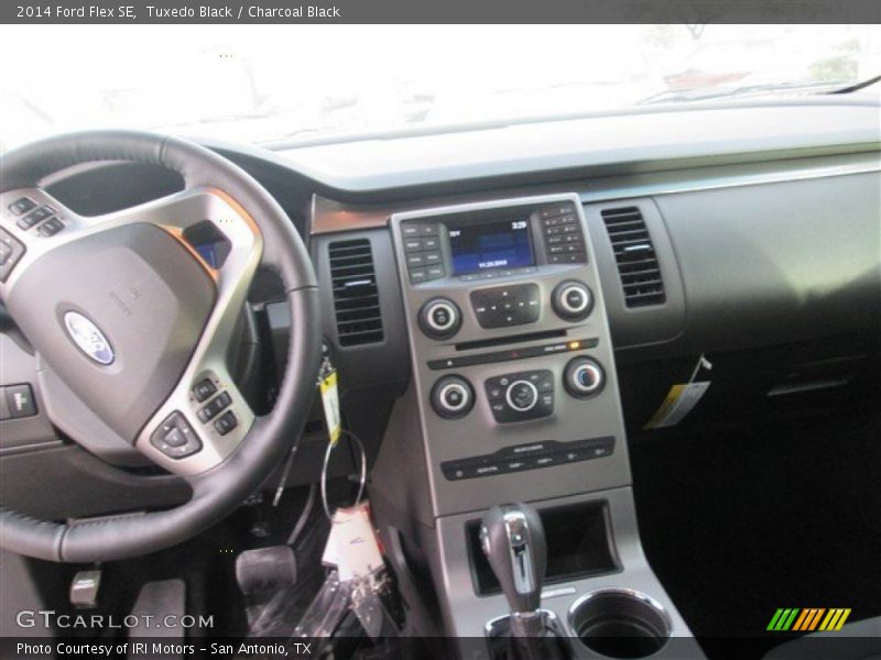 Tuxedo Black / Charcoal Black 2014 Ford Flex SE