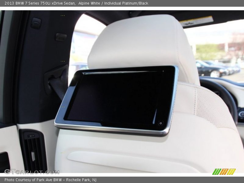 Entertainment System of 2013 7 Series 750Li xDrive Sedan