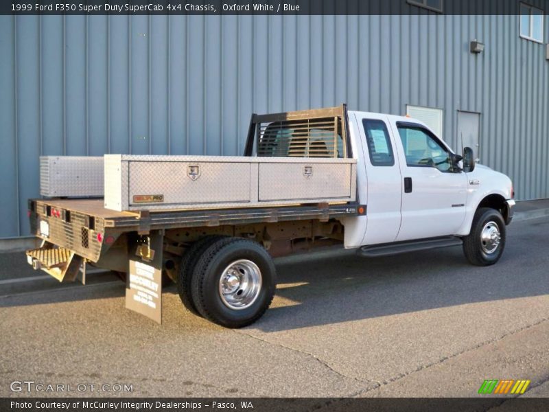 Oxford White / Blue 1999 Ford F350 Super Duty SuperCab 4x4 Chassis