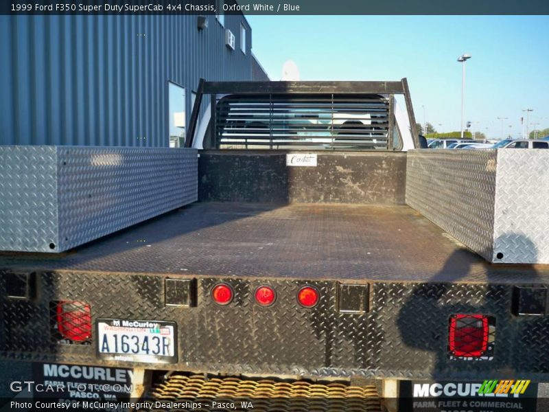 Oxford White / Blue 1999 Ford F350 Super Duty SuperCab 4x4 Chassis