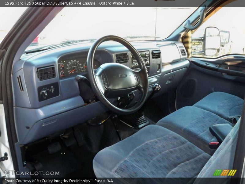 Oxford White / Blue 1999 Ford F350 Super Duty SuperCab 4x4 Chassis