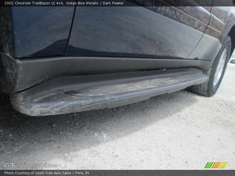 Indigo Blue Metallic / Dark Pewter 2002 Chevrolet TrailBlazer LS 4x4