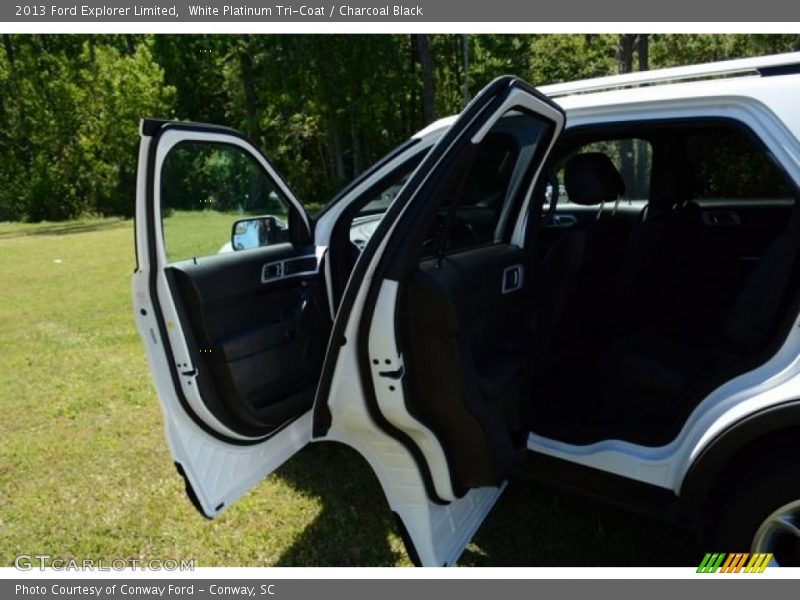 White Platinum Tri-Coat / Charcoal Black 2013 Ford Explorer Limited