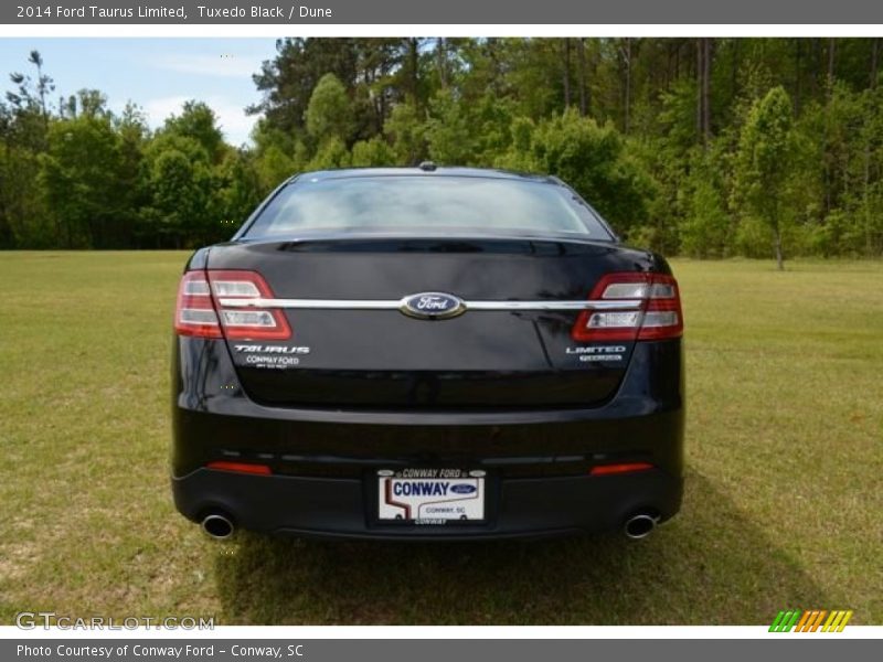 Tuxedo Black / Dune 2014 Ford Taurus Limited