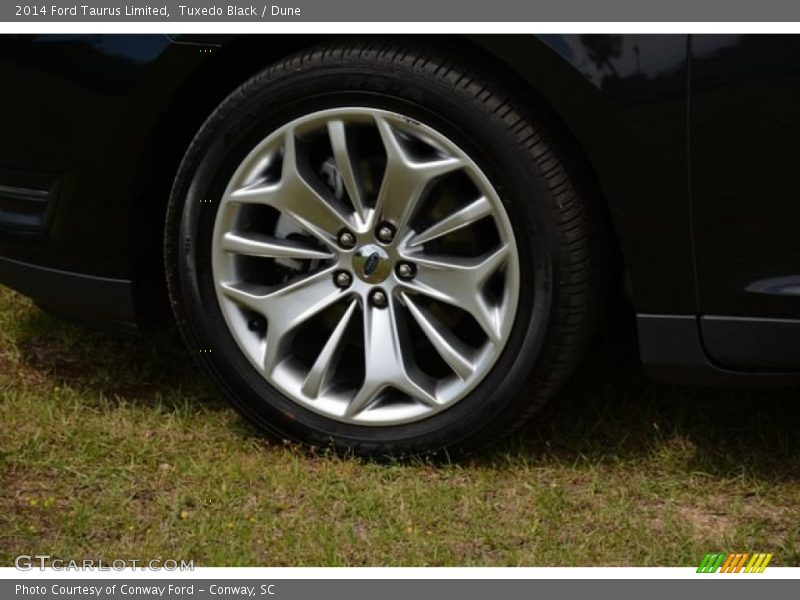 Tuxedo Black / Dune 2014 Ford Taurus Limited