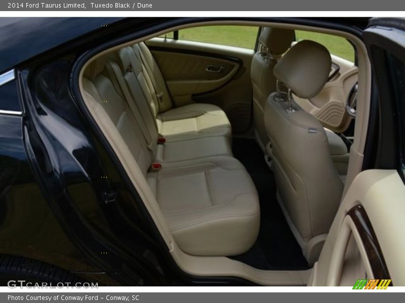 Tuxedo Black / Dune 2014 Ford Taurus Limited