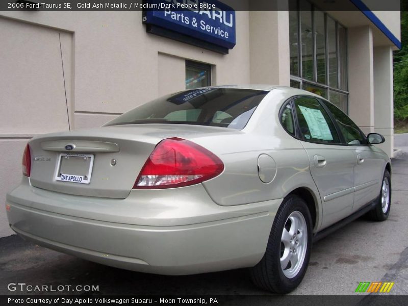 Gold Ash Metallic / Medium/Dark Pebble Beige 2006 Ford Taurus SE