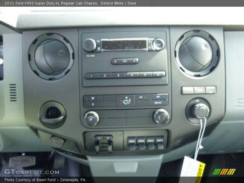 Controls of 2015 F450 Super Duty XL Regular Cab Chassis