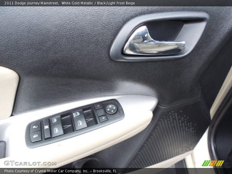 White Gold Metallic / Black/Light Frost Beige 2011 Dodge Journey Mainstreet