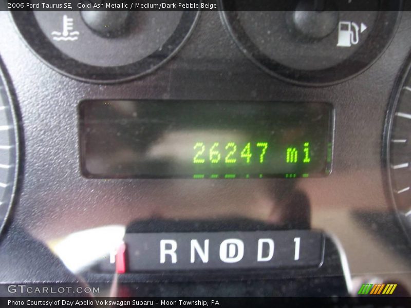 Gold Ash Metallic / Medium/Dark Pebble Beige 2006 Ford Taurus SE
