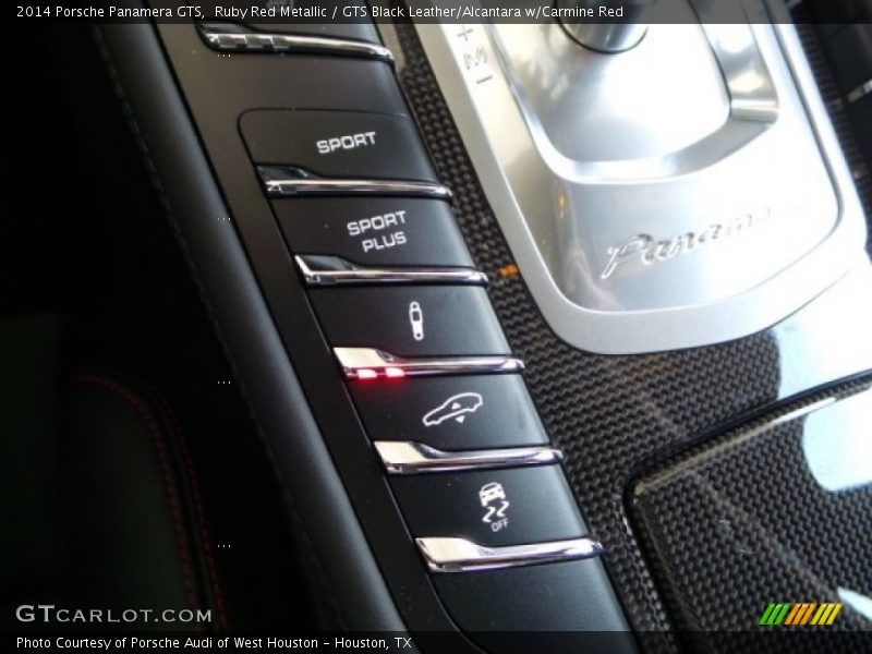 Controls of 2014 Panamera GTS