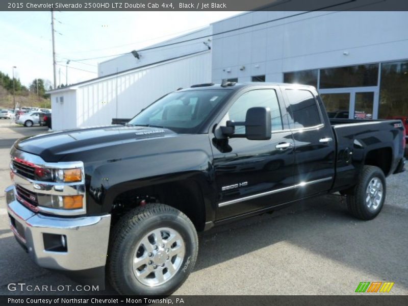 Front 3/4 View of 2015 Silverado 2500HD LTZ Double Cab 4x4