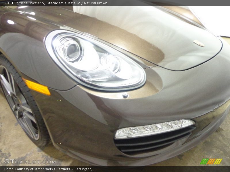 Macadamia Metallic / Natural Brown 2011 Porsche Boxster S